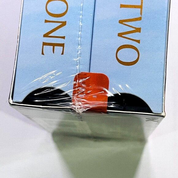 Titanic 1998 2-VHS Set Sealed James Cameron Film With Leonardo DiCaprio & Kate W - Picture 3 of 7